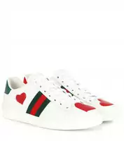 baskets paire de chaussures gucci femmes top heart